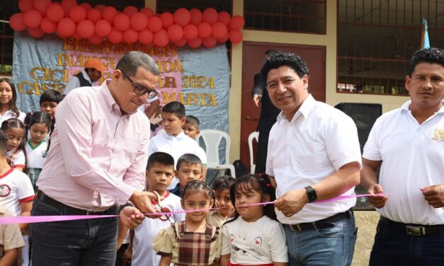 Alcalde Busca Alcanzar Calidad en el Sistema de Educación Para su Municipio