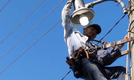 ALUMBRADO PÚBLICO MUNICIPAL. Cruce dos Aguadas. San Andrés, Petén.