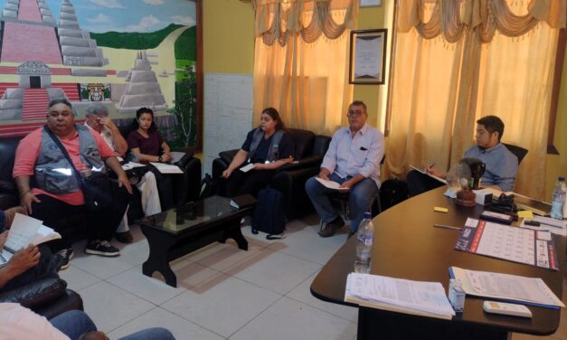 Municipalidad Coordina Acciones de Trabajo Para la Comunidad de Carmelita