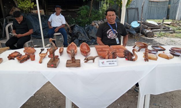 FERIA DE ARTESANÍAS ARTE Y CULTURA. Segundo día.