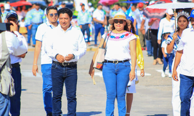Desfile Patrio 203 Años de Independencia