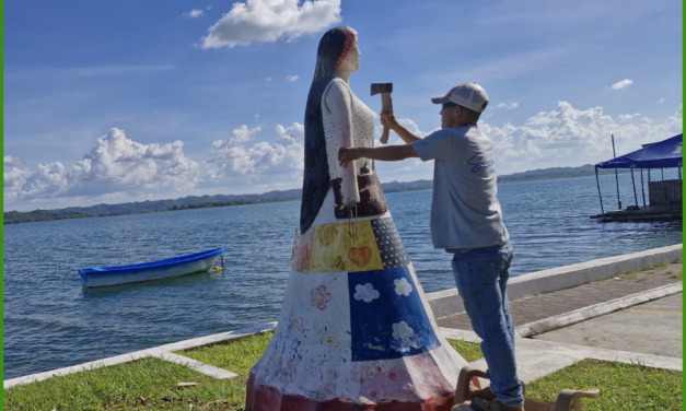REMOZAMIENTO DE MONUMENTO A LA CHATONA.