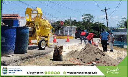TRABAJOS DE BACHEO AVANZAN EN DIFERENTES BARRIOS DEL MUNICIPIO