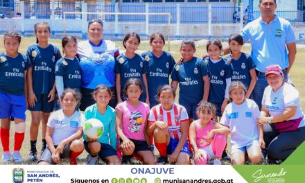 CAMPEONES Y CAMPEONAS DE FUTBOL DISTRITAL.