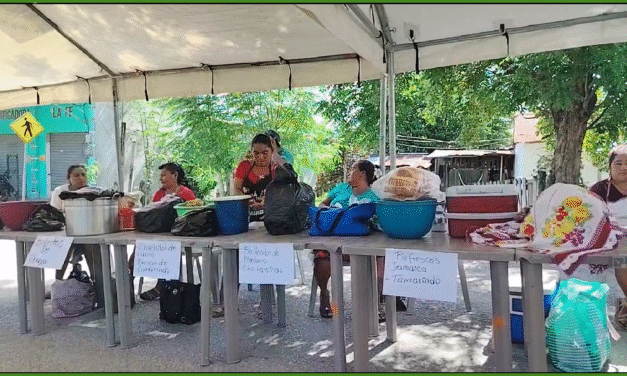 DÍA DE MERCADO CON MUJERES EMPRENDEDORAS DEL MUNICIPIO