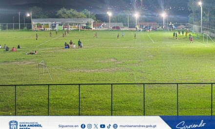 💡 ¡Cancha Central Iluminada!