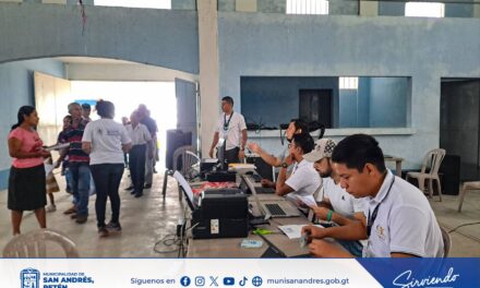 ENTREGA DE FERTILIZANTE A VECINOS DEL MUNICIPIO FASE 2