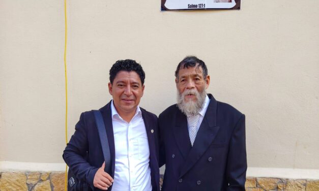 DEVELACION DE PLACA AVENIDA HERMANO TITO