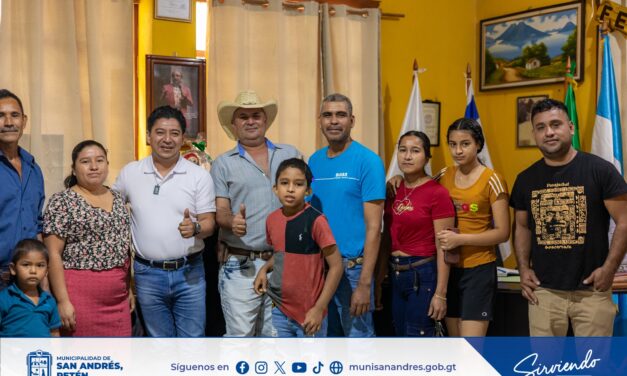 Alcalde Municipal Reafirma su Compromiso de Atención a Vecinos de su Municipio