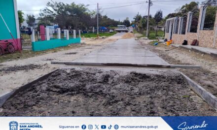 Continúan los Trabajos de Pavimentación en el Municipio