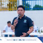 🍎 Maestros del Municipio Inician la Celebración de su Día con una Caminata de Reconocimiento y Gratitud.