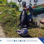 Iniciamos la semana con trabajos de mantenimiento y ornato en el Malecón Turístico Municipal.