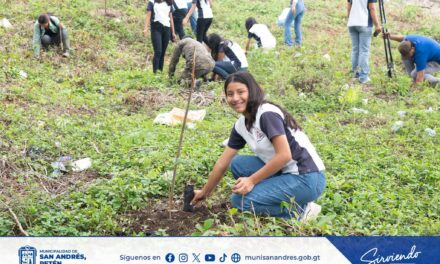 🌱 ¡Sembrando hoy para un futuro más verde! 🌿