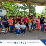 MUJERES SE CAPACITAN EN ELABORACIÓN DE DESODORANTE.