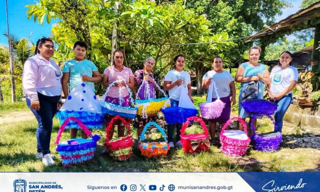 TALLER DE ELABORACIÓN DE PIÑATAS EN CASERÍO EL HABANERO